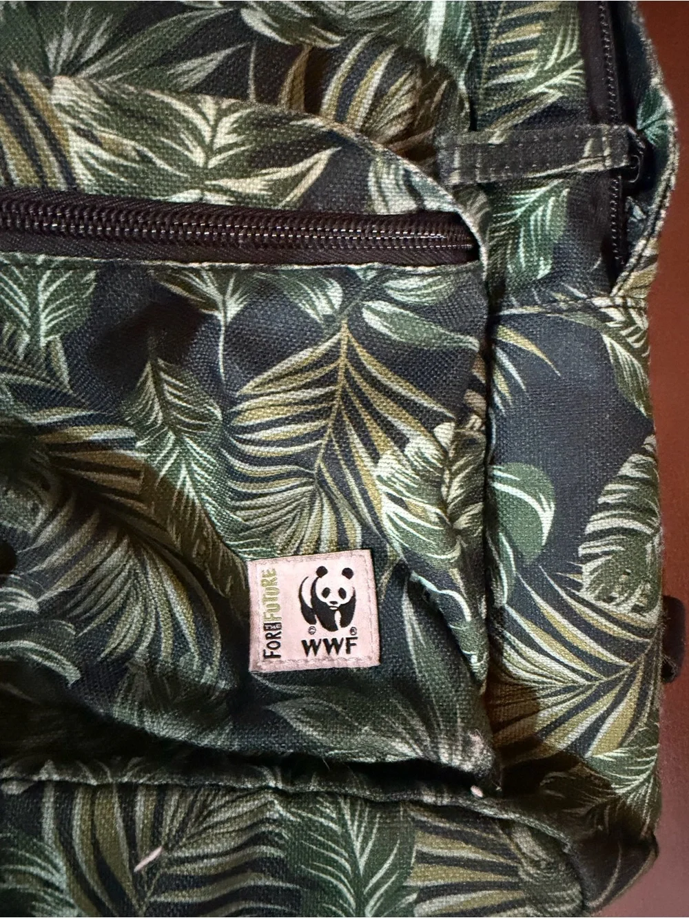 WWF Green Leaf-Print Men’s Backpack - Tropical Print